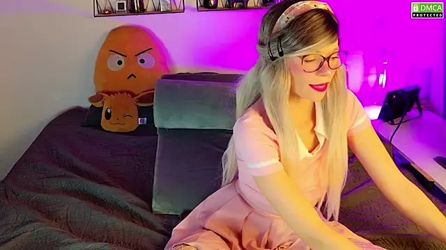 Snapshot of Kittychatte chatting on 11-24-25, 09:25 Kittychatte online show from 11-24-25, 09:25