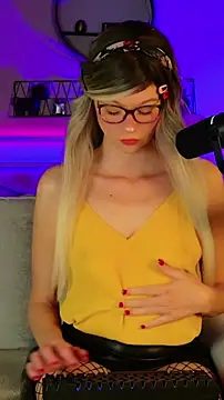 Kittychatte online show from 05-19-26, 12:55