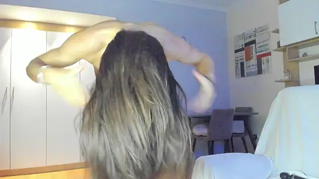 Snapshot of bellahot77 chatting on 02-03-25, 04:10 bellahot77 online show from 02-03-25, 04:10