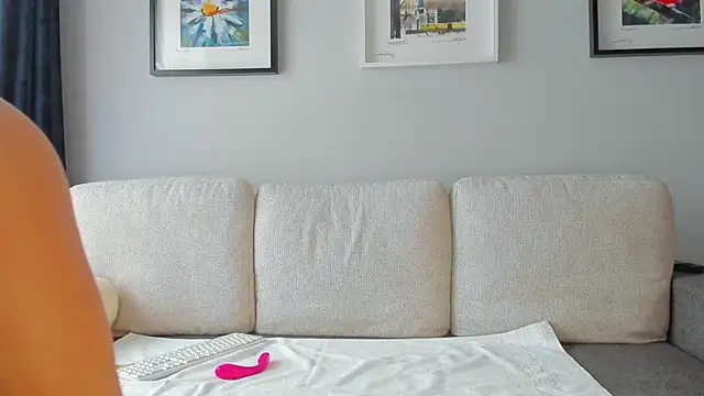 Snapshot of bellahot77 chatting on 02-16-25, 10:21 bellahot77 online show from 02-16-25, 10:21