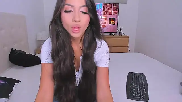 Snapshot of Your_Girl69XXX chatting on 09-25-25, 08:34 Your Girl69XXX online show from 09-25-25, 08:34