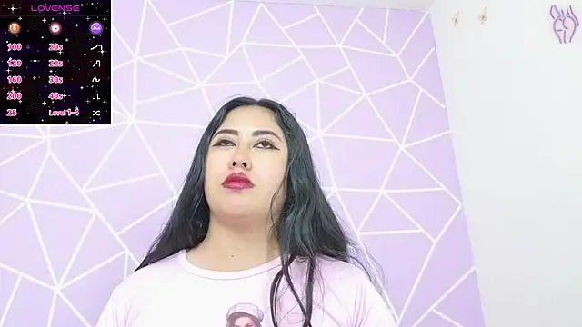 Snapshot of altheamoore chatting on 10-16-25, 10:55 altheamoore online show from 10-16-25, 10:55