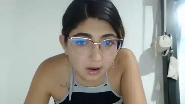 esteni online show from 03-19-25, 01:54
