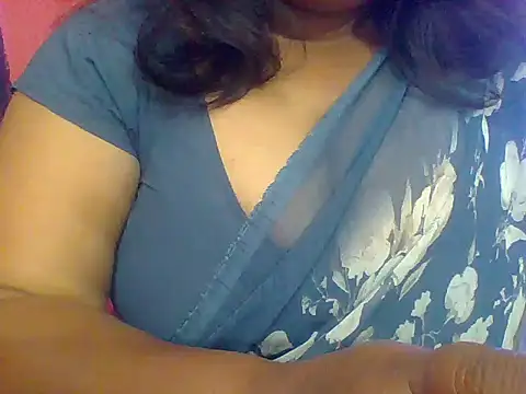 Snapshot of radhatelugu chatting on 02-18-26, 05:42 radhatelugu online show from 02-18-26, 05:42