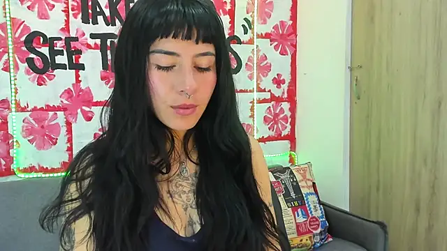 Mhelanny2 online show from 03-20-25, 07:47