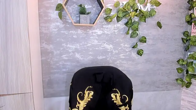 Mhelanny2 online show from 05-11-26, 04:04