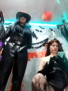 Snapshot of latintransbigcum chatting on 10-27-25, 04:44 latintransbigcum online show from 10-27-25, 04:44