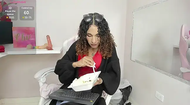 StefanyMiler online show from 02-15-25, 09:38