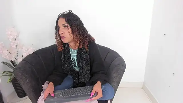 StefanyMiler online show from 03-07-25, 05:40