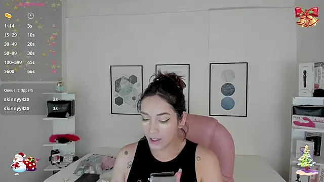 Snapshot of cristal__hot_1 chatting on 12-03-24, 04:03 cristal hot 1 online show from 12-03-24, 04:03