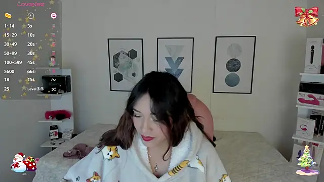 Snapshot of cristal__hot_1 chatting on 12-14-24, 10:13 cristal hot 1 online show from 12-14-24, 10:13