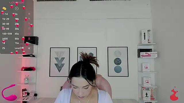 Snapshot of cristal__hot_1 chatting on 01-12-25, 04:10 cristal hot 1 online show from 01-12-25, 04:10