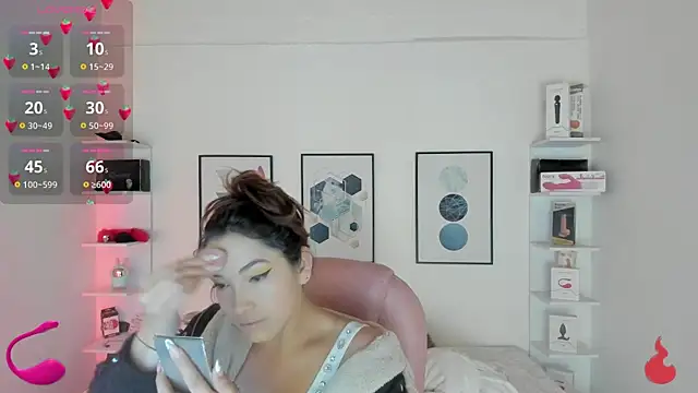 Snapshot of cristal__hot_1 chatting on 01-31-25, 04:03 cristal hot 1 online show from 01-31-25, 04:03