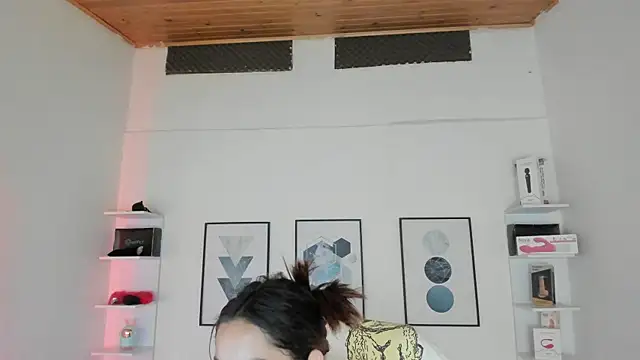 Snapshot of cristal__hot_1 chatting on 02-03-25, 04:04 cristal hot 1 online show from 02-03-25, 04:04