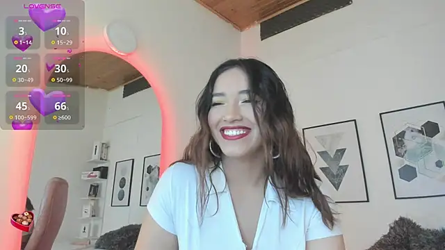 Snapshot of cristal__hot_1 chatting on 02-04-25, 07:07 cristal hot 1 online show from 02-04-25, 07:07