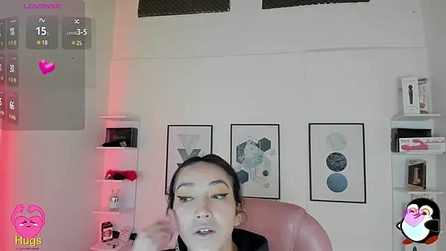 Snapshot of cristal__hot_1 chatting on 02-14-25, 04:04 cristal hot 1 online show from 02-14-25, 04:04