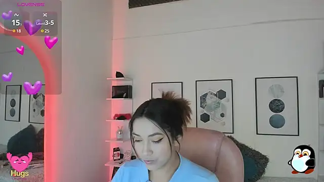 Snapshot of cristal__hot_1 chatting on 02-16-25, 04:09 cristal hot 1 online show from 02-16-25, 04:09
