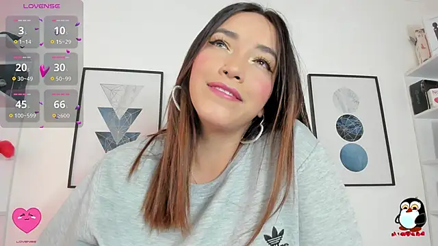 Snapshot of cristal__hot_1 chatting on 02-21-25, 07:12 cristal hot 1 online show from 02-21-25, 07:12