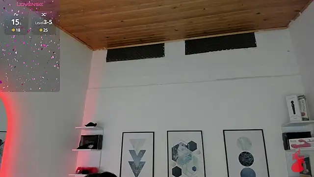 Snapshot of cristal__hot_1 chatting on 03-15-25, 10:13 cristal hot 1 online show from 03-15-25, 10:13