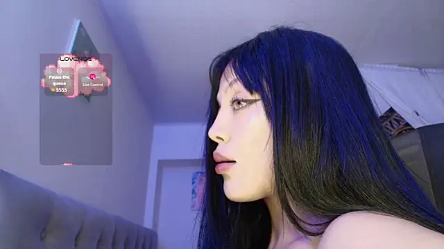 Snapshot of Persia_09 chatting on 06-18-26, 06:35 Persia 09 online show from 06-18-26, 06:35