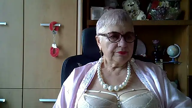 SweetCherry27 online show from 09-25-25, 05:22