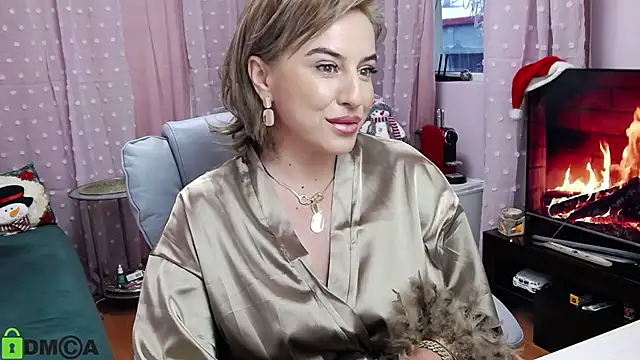 CarrieLoveX online show from 12-23-24, 06:11