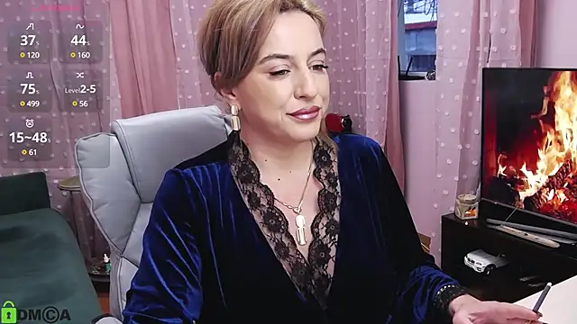 CarrieLoveX online show from 01-12-25, 06:06
