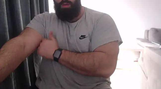 hugemachohandsome online show from 02-28-25, 04:10