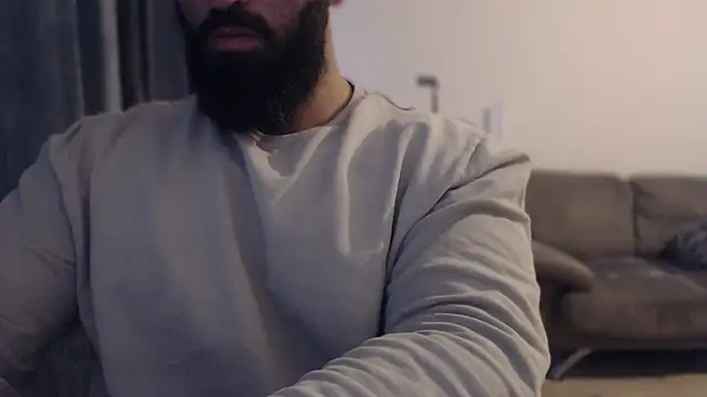 hugemachohandsome online show from 10-26-25, 08:42