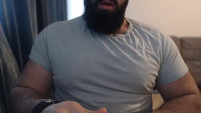 hugemachohandsome online show from 11-15-25, 09:39