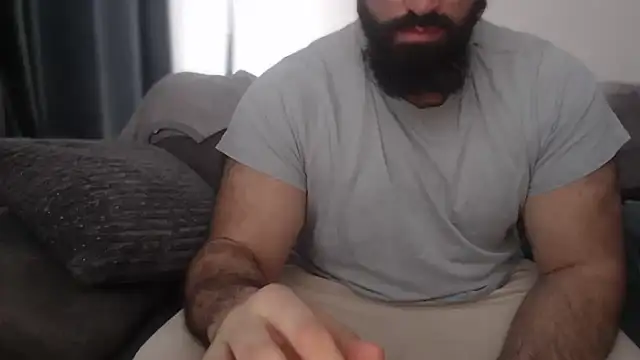 hugemachohandsome online show from 02-05-26, 09:14