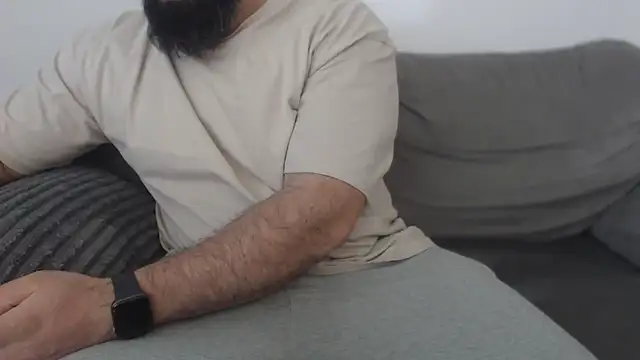 hugemachohandsome online show from 05-02-26, 06:51