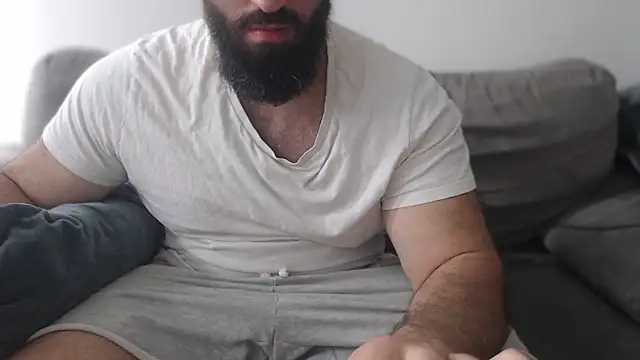 hugemachohandsome online show from 06-15-26, 01:02
