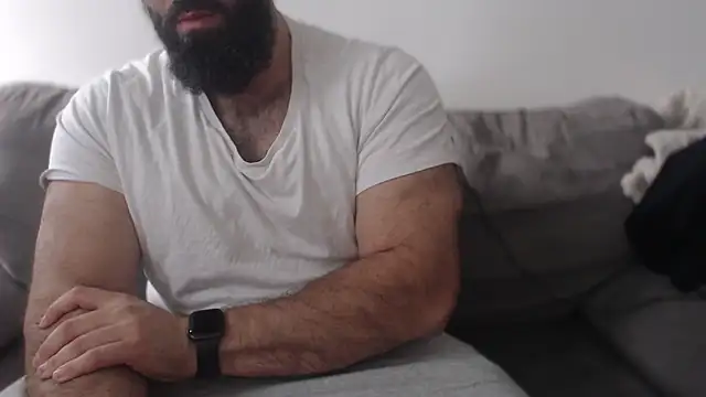 hugemachohandsome online show from 06-16-26, 05:21