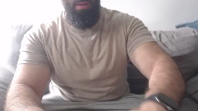 hugemachohandsome online show from 06-17-26, 07:55