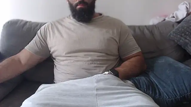hugemachohandsome online show from 06-27-26, 06:51