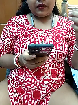 Sophiaboudi online show from 02-18-25, 05:42