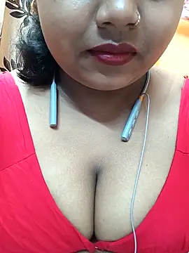 Sophiaboudi online show from 02-19-25, 05:16