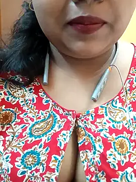 Sophiaboudi online show from 03-17-25, 05:27