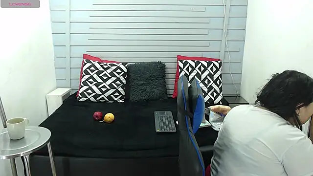 evelin zaens online show from 01-24-25, 04:16