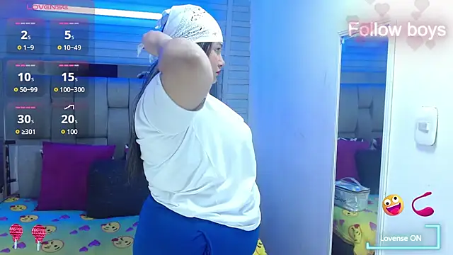 Snapshot of evelin_zaens chatting on 10-26-25, 04:29 evelin zaens online show from 10-26-25, 04:29