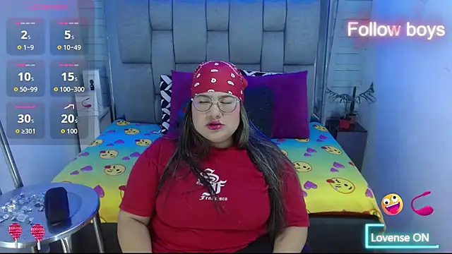 Snapshot of evelin_zaens chatting on 10-29-25, 05:42 evelin zaens online show from 10-29-25, 05:42