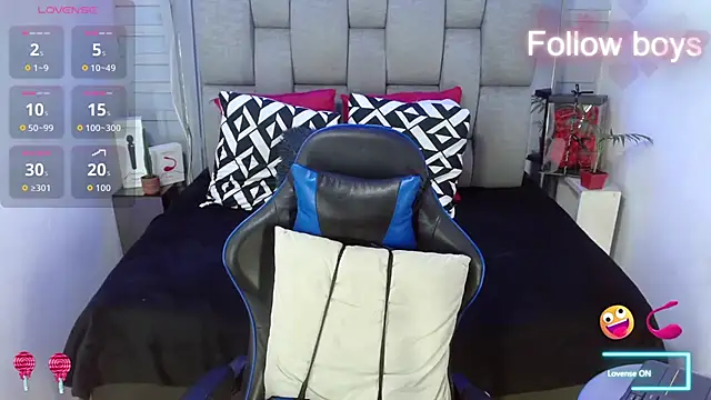 Snapshot of evelin_zaens chatting on 11-09-25, 04:11 evelin zaens online show from 11-09-25, 04:11