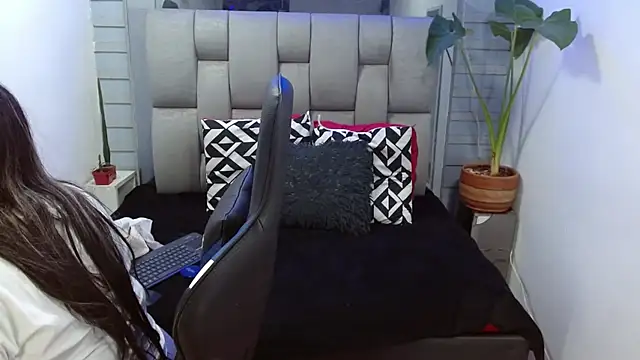 evelin zaens online show from 07-02-26, 03:56