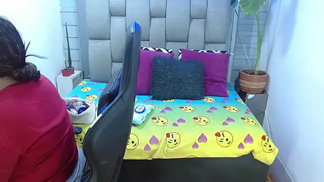 evelin zaens online show from 07-21-26, 03:31