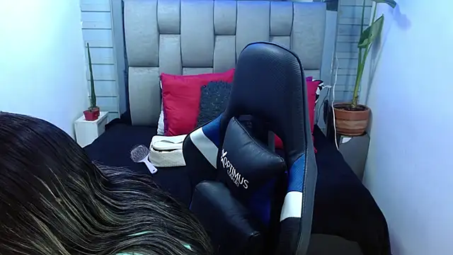 evelin zaens online show from 08-02-26, 04:44