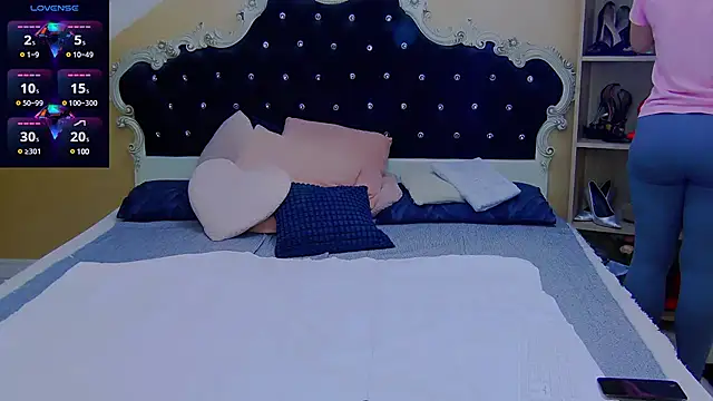Snapshot of AdelleDeep chatting on 01-30-25, 12:59 AdelleDeep online show from 01-30-25, 12:59