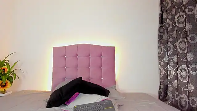 MarieLatex online show from 12-27-24, 12:07