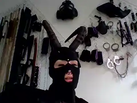 Snapshot of FeticheMacabre chatting on 01-03-25, 07:50 FeticheMacabre online show from 01-03-25, 07:50