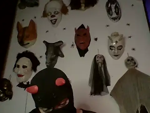 Snapshot of FeticheMacabre chatting on 03-15-25, 05:19 FeticheMacabre online show from 03-15-25, 05:19